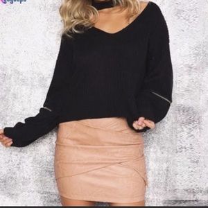 FAUX CHOKER ZIPPER SWEATER NWOT